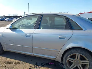 2008 Audi A4 2.0T with VIN WAUDF78E78A050728, listed as a IAAI auction lot 41400492 with 161,717 mi miles. Bid and sale history available at carsss.com. Image 14.