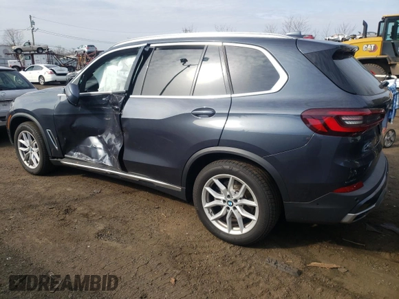2021 BMW X5 xDrive40i with VIN 5UXCR6C0XM9F38757, listed as a Copart auction lot 46938813 with 0 mi miles. Bid and sale history available at carsss.com. Image 2.