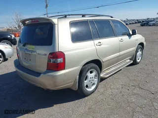 2005 Toyota Highlander with VIN JTEDP21A650067916, listed as a IAAI auction lot 41344358 with 1 mi miles. Bid and sale history available at carsss.com. Image 4.
