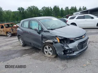 2020 Chevrolet Trax LS z VIN 3GNCJNSBXLL272365, wystawiony jako IAAI lot #40698380 z przebiegiem 39 306 mil mil oraz . Historia ofert i sprzedaży dostępna na DreamBid. Obrazek 6.