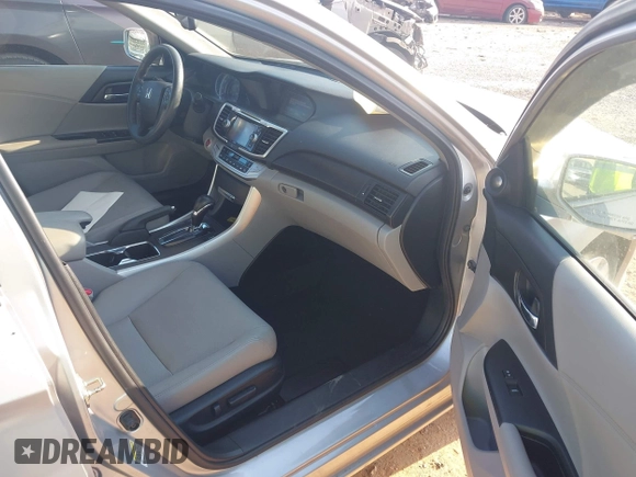 2015 Honda Accord EX-L z VIN 1HGCR2F85FA067208, wystawiony jako IAAI lot #42597227 z przebiegiem 81 443 mil mil oraz . Historia ofert i sprzedaży dostępna na DreamBid. Obrazek 5.