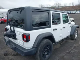 2018 Jeep Wrangler Unlimited Sport S z VIN 1C4HJXDG1JW274726, wystawiony jako IAAI lot #41890392 z przebiegiem 16 315 mil mil oraz . Historia ofert i sprzedaży dostępna na DreamBid. Obrazek 4.