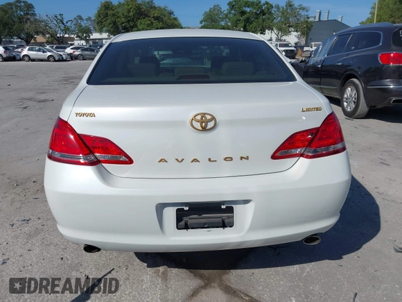 2007 Toyota Avalon XL z VIN 4T1BK36B77U223227, wystawiony jako IAAI lot #42130436 z przebiegiem 130 211 mil mil oraz . Historia ofert i sprzedaży dostępna na DreamBid. Obrazek 17.