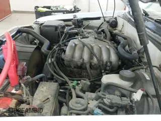 2001 Toyota Tundra SR5 z VIN 5TBRN34151S193976, wystawiony jako IAAI lot #42523477 z przebiegiem 204 692 mil mil oraz . Historia ofert i sprzedaży dostępna na DreamBid. Obrazek 18.
