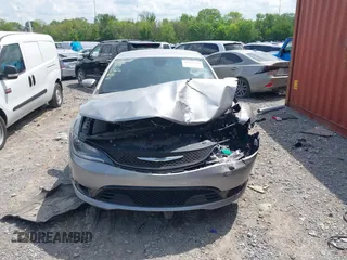 2015 Chrysler 200 S z VIN 1C3CCCBB5FN591009, wystawiony jako IAAI lot #42092195 z przebiegiem 75 943 mil mil oraz . Historia ofert i sprzedaży dostępna na DreamBid. Obrazek 11.