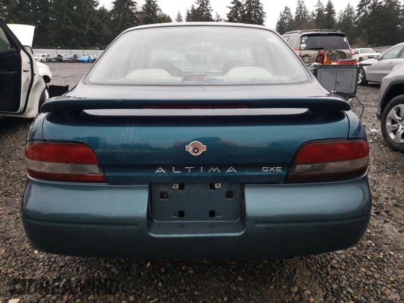 1997 Nissan Altima XE with VIN 1N4BU31D3VC222205, listed as a Copart auction lot 84018274 with 261,349 mi miles and Salvage Title. Bid and sale history available at carsss.com. Image 6.