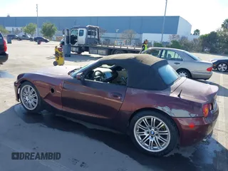 2003 BMW Z4 3.0i с VIN 4USBT53493LT21334, выставлен на аукционе IAAI как лот 41250314 с пробегом 144 698 миль миль и . История ставок и продаж доступна на DreamBid. Изображение 3.