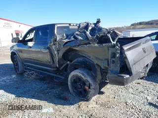 2018 Ram 2500 Big Horn with VIN 3C6UR5DJ8JG341352, listed as a IAAI auction lot 38465028 with 110,201 mi miles. Bid and sale history available at carsss.com. Image 3.