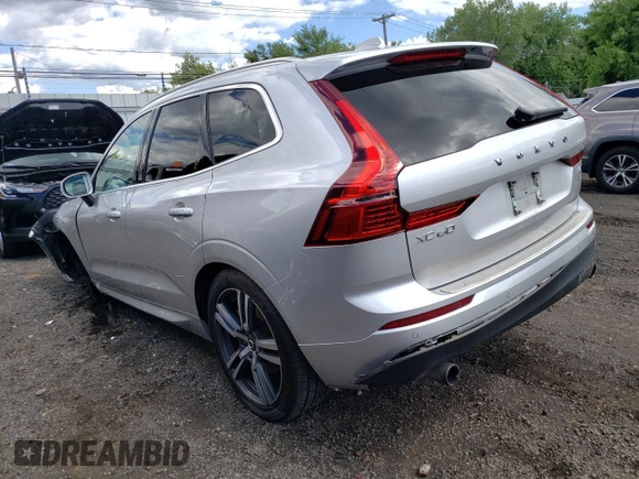 2021 Volvo XC60 Momentum with VIN YV4A22RK1M1684391, listed as a Copart auction lot 61028104 with 29,280 mi miles and Non Repairable. Bid and sale history available at carsss.com. Image 2.