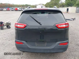 2018 Jeep Cherokee Latitude Tech Connect with VIN 1C4PJMCB7JD555019, listed as a IAAI auction lot 42091382 with 45,988 mi miles and . Bid and sale history available at DreamBid. Image 16.