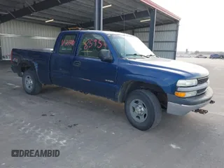 2002 Chevrolet Silverado 1500 LS with VIN 1GCEK19V62Z232170, listed as a IAAI auction lot 41888595 with Not Provided miles. Bid and sale history available at carsss.com. Image 1.