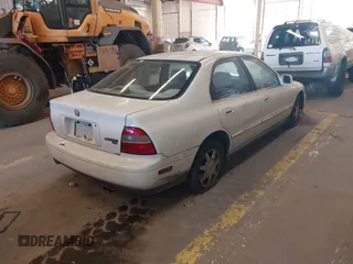 1994 Honda Accord EX with VIN JHMCD5654RC081998, listed as a IAAI auction lot 42052781 with 148,095 mi miles and . Bid and sale history available at carsss.com. Image 4.