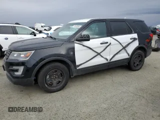 2017 Ford Police Interceptor Utility z VIN 1FM5K8AT3HGC86304, wystawiony jako Copart lot #81645544 z przebiegiem 138 022 mil mil oraz Czysty tytuł • Clean title. Historia ofert i sprzedaży dostępna na DreamBid. Obrazek 1.