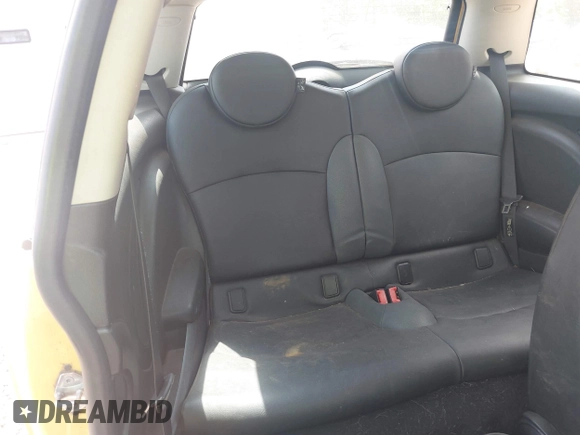2007 MINI Hardtop with VIN WMWMF33557TT56622, listed as a IAAI auction lot 42227758 with 145,258 mi miles and . Bid and sale history available at DreamBid. Image 8.