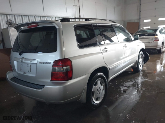 2004 Toyota Highlander with VIN JTEEP21A340057007, listed as a IAAI auction lot 41702526 with 183,608 mi miles. Bid and sale history available at carsss.com. Image 4.