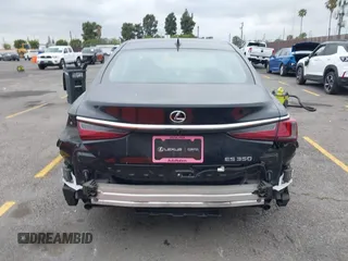 2020 Lexus ES with VIN 58ADZ1B18LU070415, listed as a IAAI auction lot 42074563 with 45,811 mi miles. Bid and sale history available at carsss.com. Image 17.