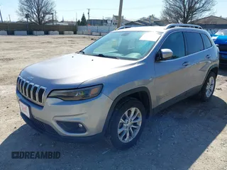 2019 Jeep Cherokee Latitude with VIN 1C4PJLCB5KD286448, listed as a IAAI auction lot 41995133 with 84,758 mi miles. Bid and sale history available at carsss.com. Image 2.