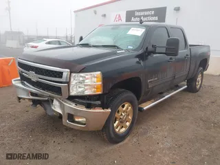 2011 Chevrolet Silverado 2500HD LTZ with VIN 1GC1KYC88BF241349, listed as a IAAI auction lot 41498292 with 212,269 mi miles. Bid and sale history available at carsss.com. Image 17.
