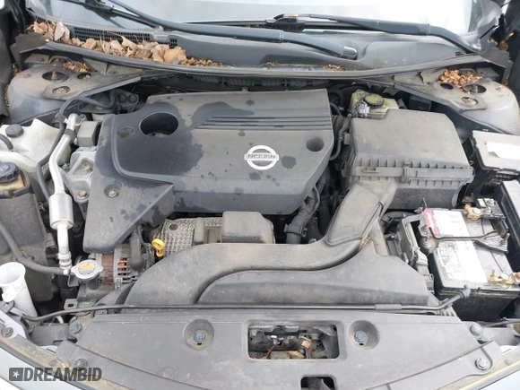 2014 Nissan Altima 2.5 SV with VIN 1N4AL3AP3EC426902, listed as a IAAI auction lot 42010417 with 200,050 mi miles. Bid and sale history available at carsss.com. Image 10.
