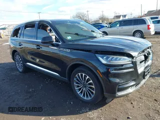 2023 Lincoln Aviator Standard z VIN 5LM5J6XC0PGL17986, wystawiony jako IAAI lot #40947746 z przebiegiem 35 072 mil mil oraz . Historia ofert i sprzedaży dostępna na DreamBid. Obrazek 1.
