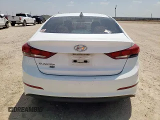 2017 Hyundai Elantra SE z VIN 5NPD74LF9HH140244, wystawiony jako Copart lot #57843945 z przebiegiem 151 763 mil mil oraz Szkoda całkowita • Salvage title. Historia ofert i sprzedaży dostępna na DreamBid. Obrazek 6.