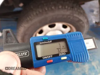 2013 Ford F-150 XL с VIN 1FTMF1EM2DKE77413, выставлен на аукционе IAAI как лот 42679287 с пробегом 185 602 миль миль и . История ставок и продаж доступна на DreamBid. Изображение 32.