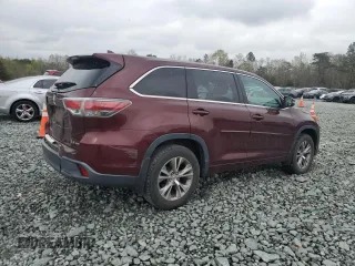 2015 Toyota Highlander LE z VIN 5TDBKRFH3FS214460, wystawiony jako Copart lot #51589305 z przebiegiem 129 918 mil mil oraz Szkoda całkowita • Salvage title. Historia ofert i sprzedaży dostępna na DreamBid. Obrazek 3.
