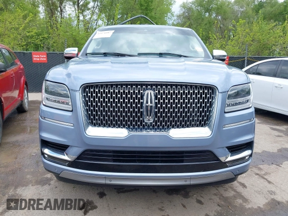 2021 Lincoln Navigator Black Label z VIN 5LMJJ3TT9MEL04485, wystawiony jako IAAI lot #42076087 z przebiegiem 69 704 mil mil oraz . Historia ofert i sprzedaży dostępna na DreamBid. Obrazek 12.
