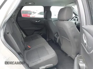 2021 Chevrolet Blazer LT z VIN 3GNKBCRS4MS563177, wystawiony jako IAAI lot #42162177 z przebiegiem 43 201 mil mil oraz . Historia ofert i sprzedaży dostępna na DreamBid. Obrazek 8.