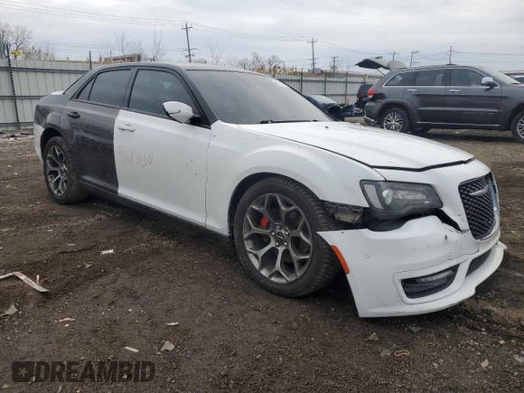 2015 Chrysler 300 S with VIN 2C3CCABG1FH921334, listed as a Copart auction lot 46820525 with 189,656 mi miles and Salvage Title. Bid and sale history available at DreamBid. Image 4.