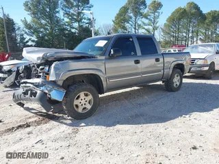 2006 Chevrolet Silverado 1500 LT1 with VIN 2GCEK13T861134800, listed as a IAAI auction lot 41667411 with 286,480 mi miles. Bid and sale history available at carsss.com. Image 18.