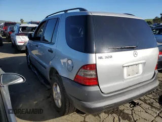1999 Mercedes-Benz M-Class with VIN 4JGAB54EXXA144088, listed as a Copart auction lot 44268454 with 283,774 mi miles and Clean Title. Bid and sale history available at carsss.com. Image 2.