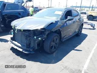 2021 Lexus UX 250h z VIN JTHP9JBH2M2048461, wystawiony jako IAAI lot #42017871 z przebiegiem 56 537 mil mil oraz . Historia ofert i sprzedaży dostępna na DreamBid. Obrazek 18.