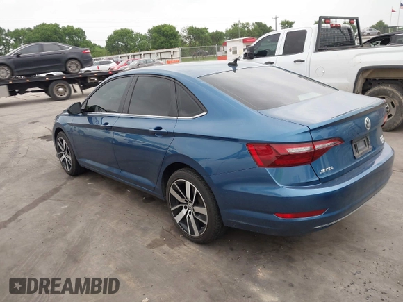 2020 Volkswagen Jetta S z VIN 3VWN57BU4LM048390, wystawiony jako IAAI lot #41946185 z przebiegiem 94 140 mil mil oraz . Historia ofert i sprzedaży dostępna na DreamBid. Obrazek 3.