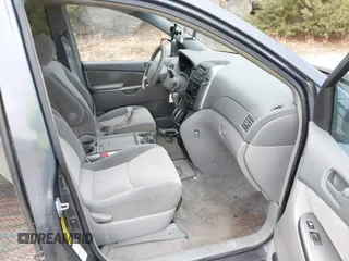 2006 Toyota Sienna LE with VIN 5TDBA23C86S075638, listed as a IAAI auction lot 41522585 with 179,377 mi miles. Bid and sale history available at carsss.com. Image 5.