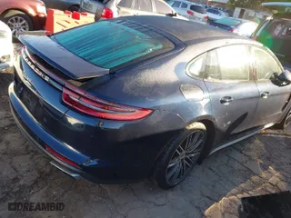 2019 Porsche Panamera with VIN WP0AA2A79KL100074, listed as a IAAI auction lot 40691889 with 58,160 mi miles. Bid and sale history available at carsss.com. Image 4.