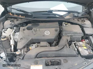 2015 Nissan Altima 2.5 with VIN 1N4AL3AP0FC414000, listed as a IAAI auction lot 41521490 with 178,175 mi miles. Bid and sale history available at carsss.com. Image 10.
