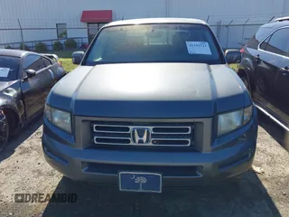 2008 Honda Ridgeline RTL z VIN 2HJYK16518H518451, wystawiony jako IAAI lot #42332723 z przebiegiem 295 375 mil mil oraz . Historia ofert i sprzedaży dostępna na DreamBid. Obrazek 13.