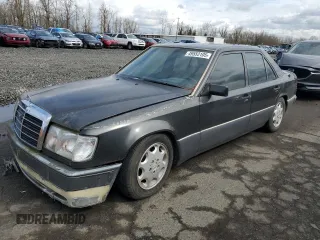 1993 Mercedes-Benz 400 with VIN WDBEA34E6PB948930, listed as a Copart auction lot 49553105 with 273,225 mi miles and Clean Title. Bid and sale history available at carsss.com. Image 1.