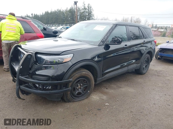 2022 Ford Police Interceptor Utility z VIN 1FM5K8AW2NNA08981, wystawiony jako IAAI lot #41857684 z przebiegiem 22 652 mil mil oraz . Historia ofert i sprzedaży dostępna na DreamBid. Obrazek 22.