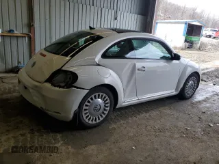 2014 Volkswagen Beetle 2.5L w/Sun with VIN 3VWJP7AT1EM612064, listed as a Copart auction lot 48005055 with 62,290 mi miles and Salvage Title. Bid and sale history available at DreamBid. Image 3.