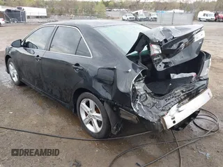 2012 Toyota Camry L with VIN 4T1BF1FK3CU060501, listed as a IAAI auction lot 41957658 with 170,646 mi miles. Bid and sale history available at carsss.com. Image 3.