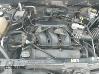 2001 Ford Escape XLT с VIN 1FMYU03171KF63785, выставлен на аукционе IAAI как лот 42461489 с пробегом 267 524 миль миль и . История ставок и продаж доступна на DreamBid. Изображение 12.