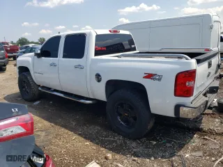 2007 Chevrolet Silverado 1500 LT w/1LT with VIN 3GCEK13M17G535588, listed as a Copart auction lot 62537524 with 0 mi miles and Salvage Title. Bid and sale history available at carsss.com. Image 2.