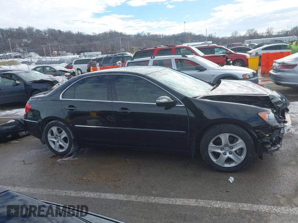 2008 Acura RL Tech Pkg with VIN JH4KB16608C001517, listed as a IAAI auction lot 41305313 with 220,509 mi miles. Bid and sale history available at carsss.com. Image 13.