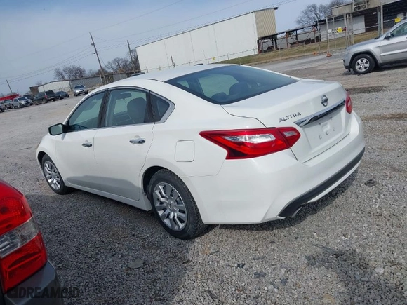 2016 Nissan Altima 2.5 SR with VIN 1N4AL3AP4GN327514, listed as a IAAI auction lot 41730732 with 70,160 mi miles. Bid and sale history available at carsss.com. Image 3.
