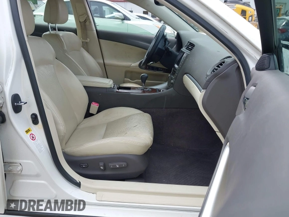 2011 Lexus IS 350 z VIN JTHBE5C25B5027770, wystawiony jako IAAI lot #42357510 z przebiegiem 204 335 mil mil oraz . Historia ofert i sprzedaży dostępna na DreamBid. Obrazek 5.