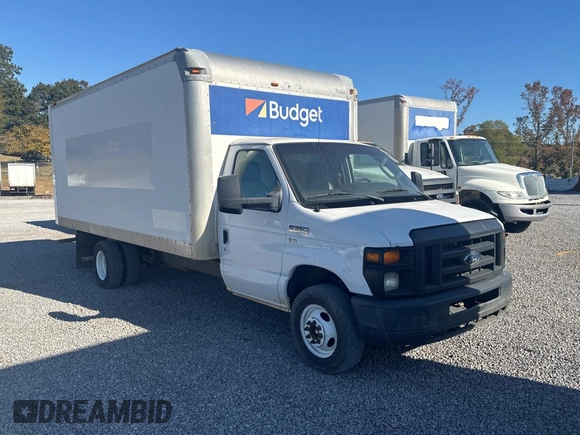 2017 Ford E-Series Commercial z VIN 1FDWE3F6XHDC49639, wystawiony jako Copart lot #78068914 z przebiegiem 119 738 mil mil oraz Tytuł czysty. Historia ofert i sprzedaży dostępna na DreamBid. Obrazek 1.