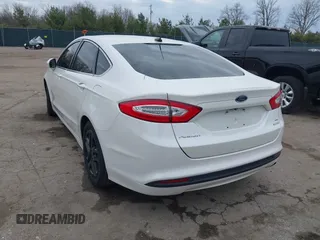 2015 Ford Fusion SE with VIN 3FA6P0HD9FR203805, listed as a IAAI auction lot 41880129 with 136,637 mi miles. Bid and sale history available at carsss.com. Image 3.