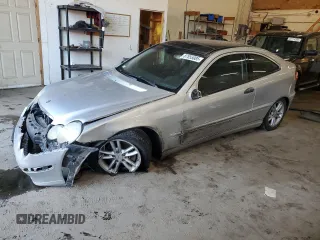 2003 Mercedes-Benz C z VIN WDBRN64J93A459216, wystawiony jako Copart lot #87855085 z przebiegiem 208 336 mil mil oraz Szkoda całkowita • Salvage title. Historia ofert i sprzedaży dostępna na DreamBid. Obrazek 1.